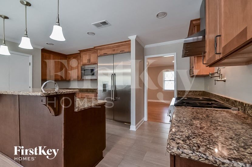 Building Photo - 1769 Great Oaks Cove