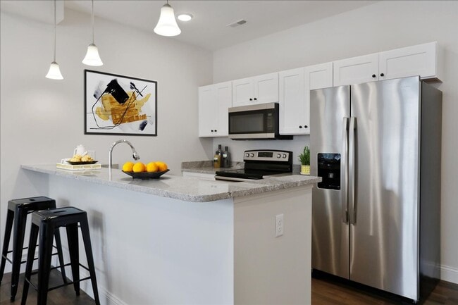 Interior Photo - 302 W Clark