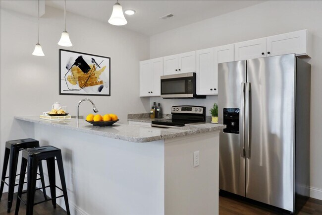 Building Photo - 302 W Clark St