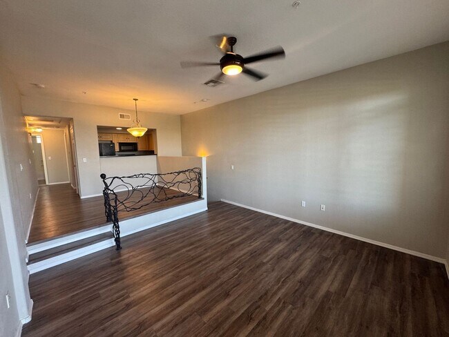 Building Photo - 2 Bedroom - 2 Bath - Garage - 940 Sq. Ft. Condo Tempe Town Lake Condos