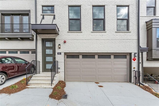 Building Photo - 883 Stone Crest Rd NE