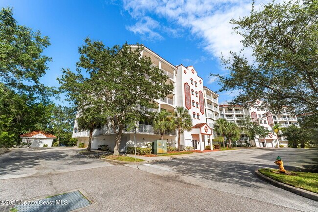 Building Photo - 821 Del Rio Way