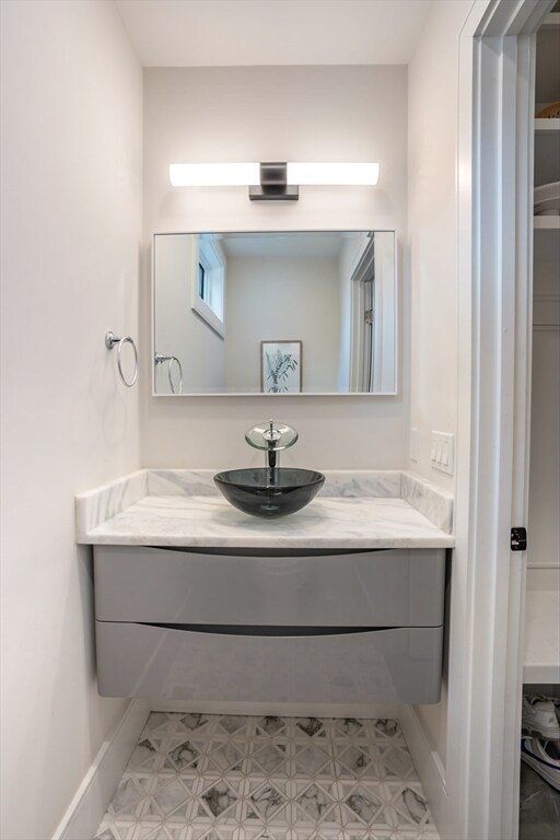 Building Photo - 19 Shute Path