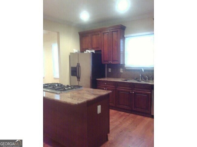 Building Photo - 3296 Myrtle St