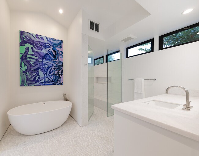 Building Photo - 1988 Inverness Ln