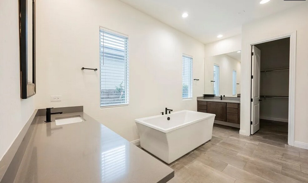 Building Photo - 11080 Black Fire Opal Dr