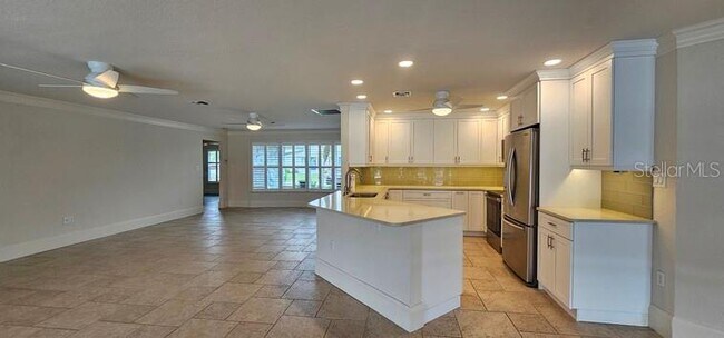 Building Photo - 2871 Coral Way