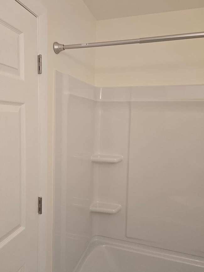 Building Photo - 77 Juniper Rd