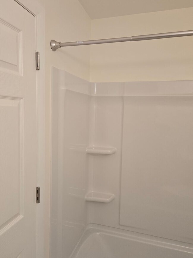 Building Photo - Charming 2BR Condo in Bethel