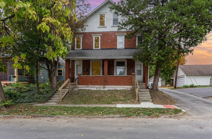 Building Photo - 328 Wyandotte Ave