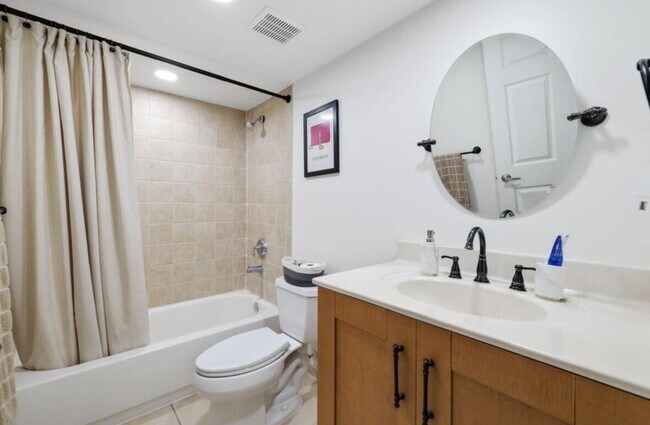 Building Photo - 3143 Clint Moore Rd