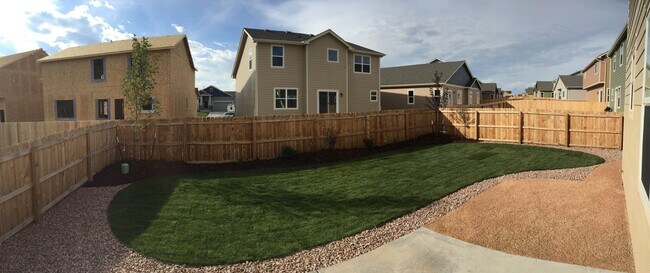 Building Photo - Beautiful 2-story home in D-49 available to move in on 05/01/2026! The owner allows 1 dog up to 7...