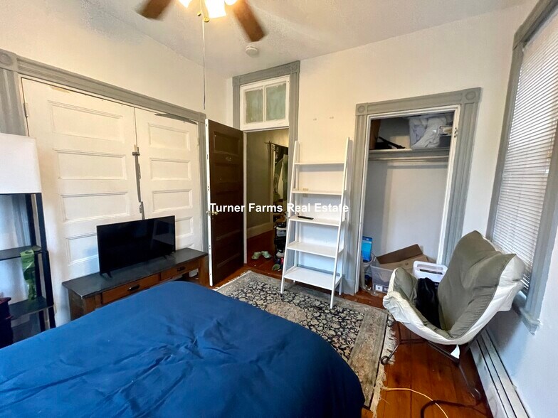 Building Photo - 34 Cherokee St