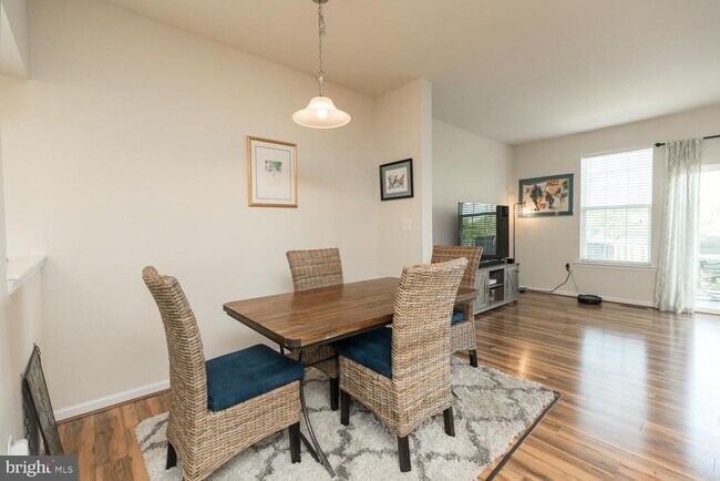 Building Photo - 155 Schramm Lp