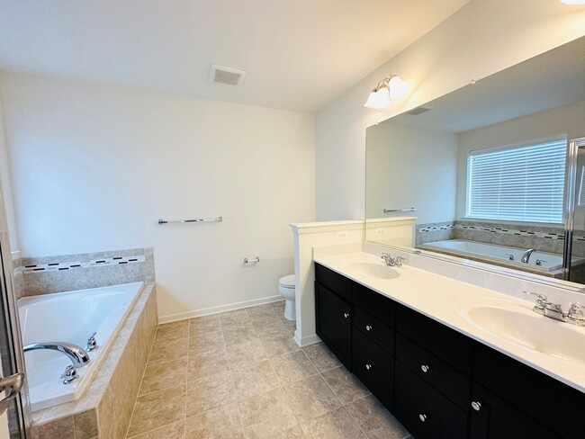 Building Photo - TOWNHOME AVAILABLE IN BALTIMORE CITY