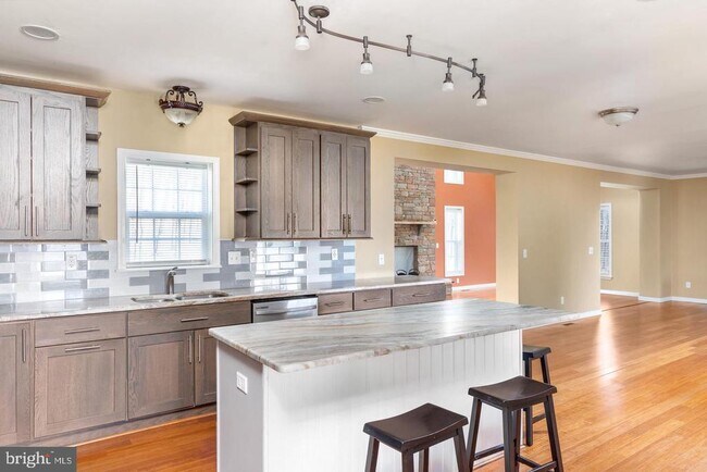 Building Photo - 289 Slate Ln