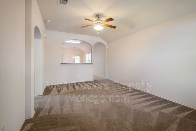 Building Photo - 100 Azurite Dr