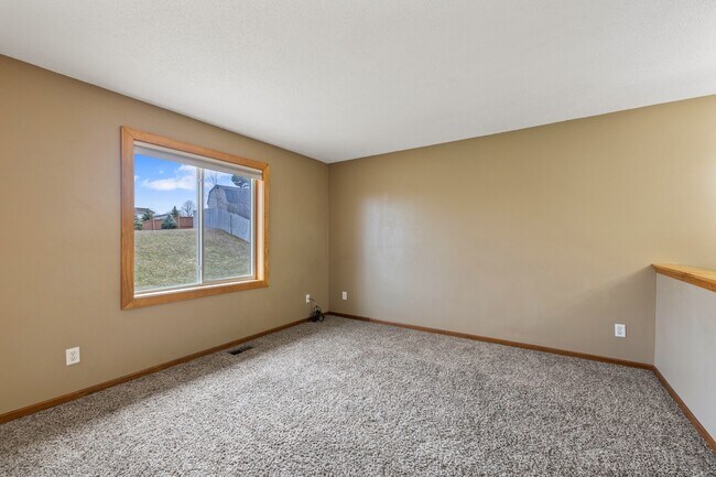 Building Photo - 16940 Glencoe Ave