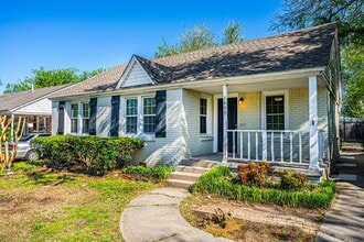 Building Photo - PARK VIEW!!  2 Bed - 1 bath in NW OKC!