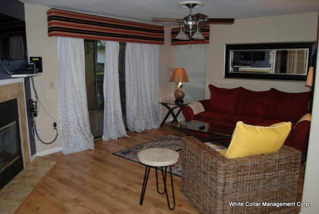 Spacious Living Room - 10150 Belle Rive Blvd