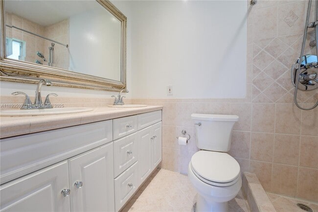 Building Photo - 2401 SW 58th Manor