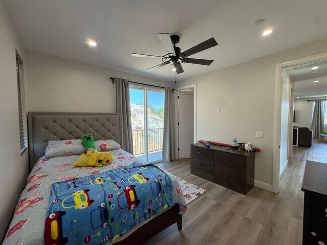 Building Photo - Brand New Upstairs Unit