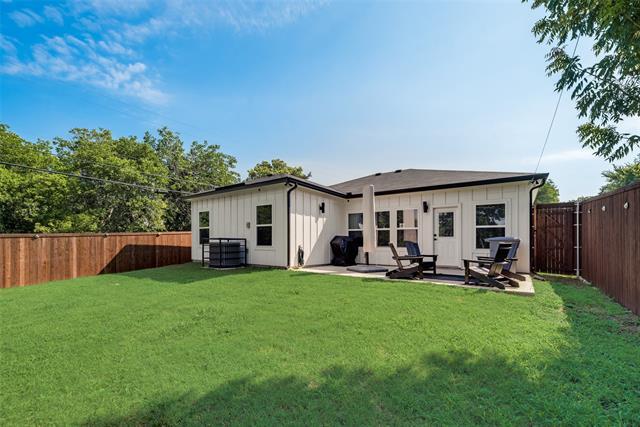 Building Photo - 3001 Fernwood Ave