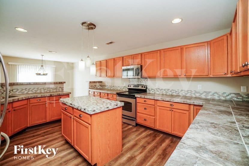 Building Photo - 595 Professional Parkway