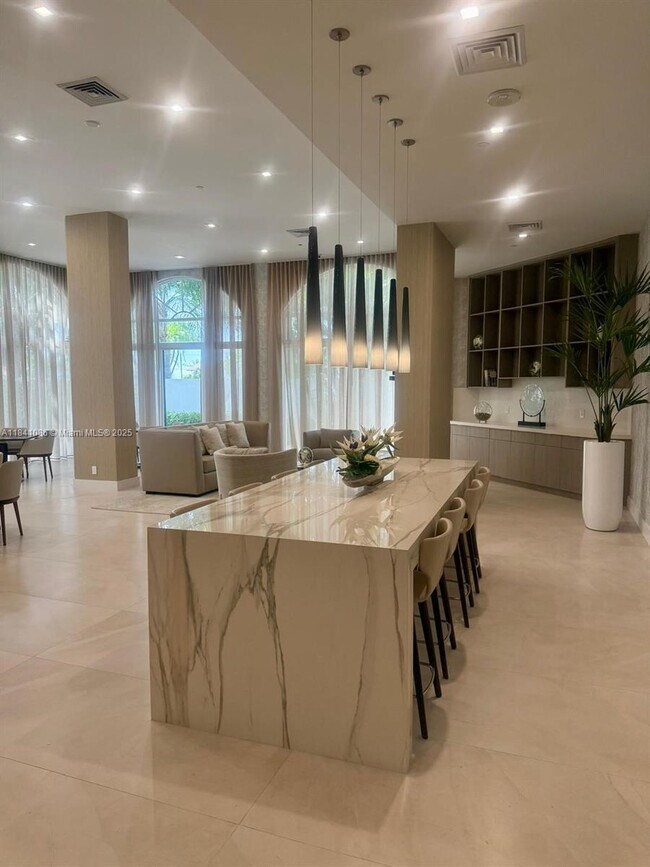 Building Photo - 3640 Yacht Club Dr
