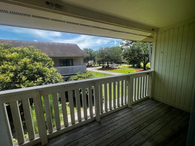 Building Photo - 2-Bedroom, 2-Bath Townhouse