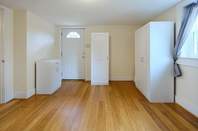 Building Photo - 54 Whitehead Dr