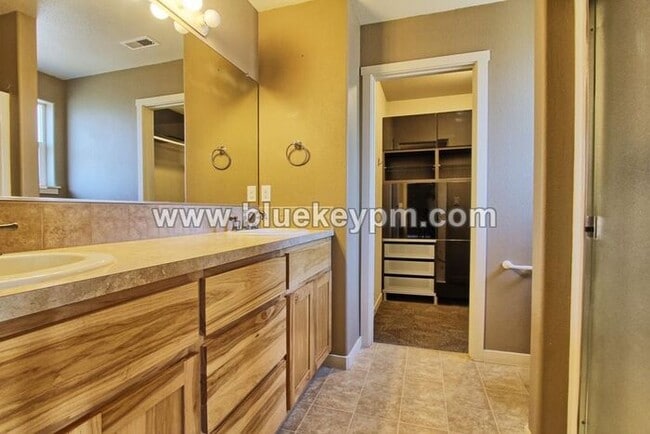 Building Photo - 3 Bed, 2 Bath Home in Battle Ground