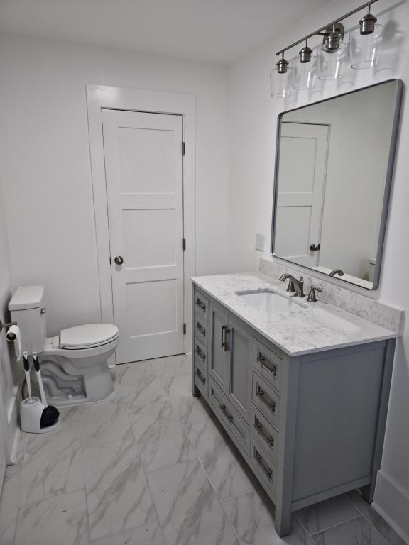 Building Photo - 205 SE Lane Ave