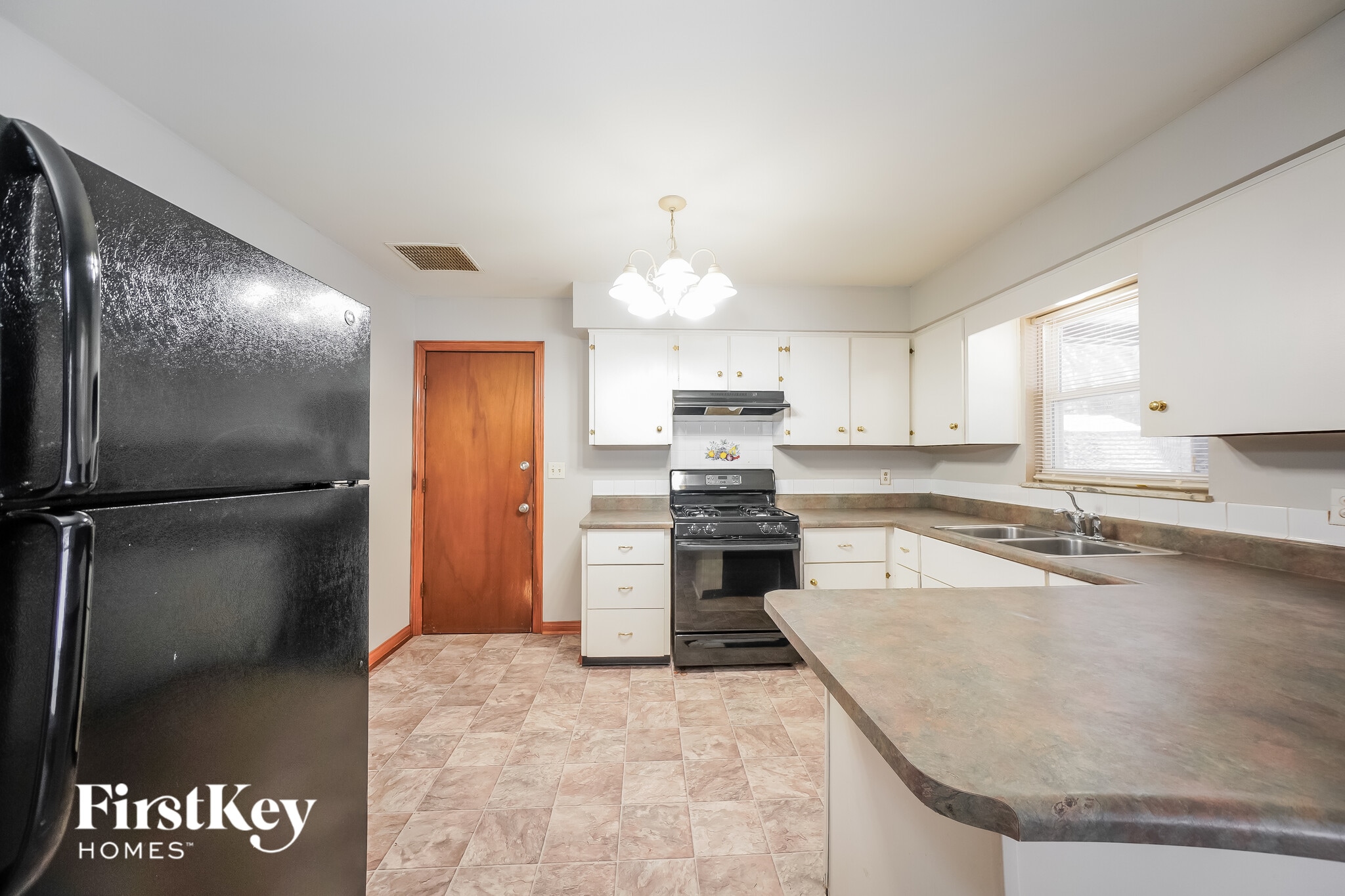 Building Photo - 130 Buisdale Dr