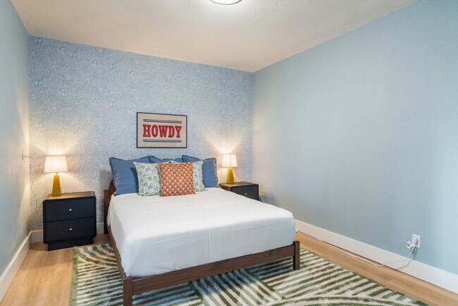 Building Photo - 13420 Trail Driver St