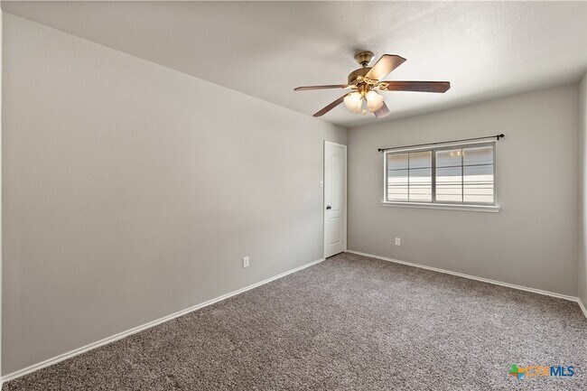 Building Photo - 8424 Starview St