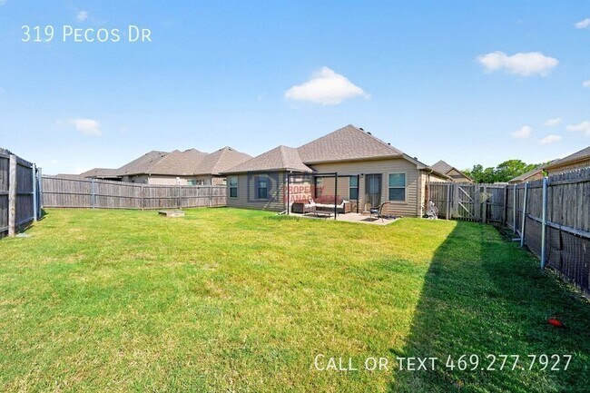 Building Photo - 319 Pecos Dr