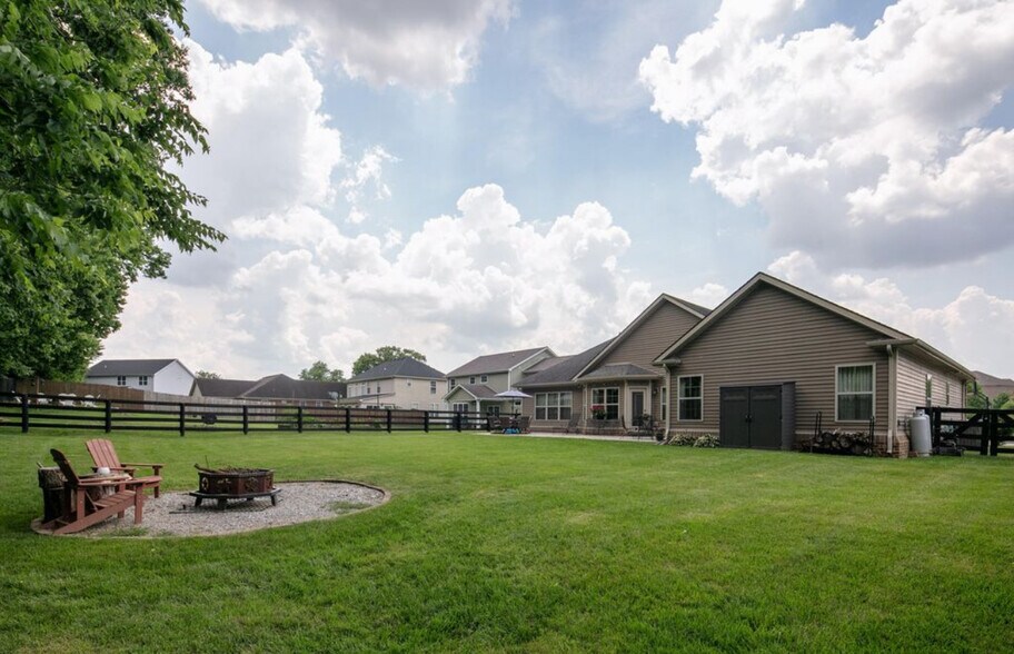 Building Photo - 136 Rocky Creek Rd