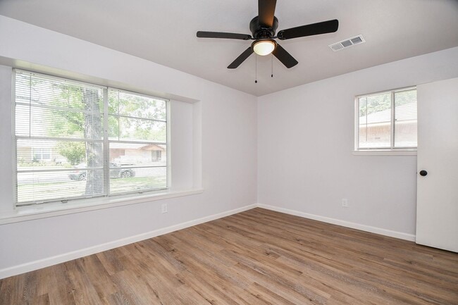 Building Photo - 5709 Arthington Ave