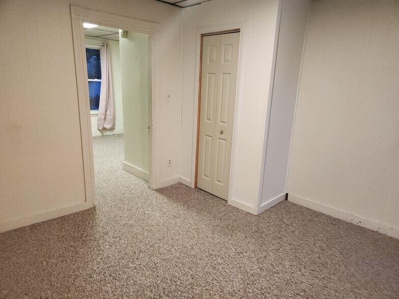 BR with large closet - 261 Elm St