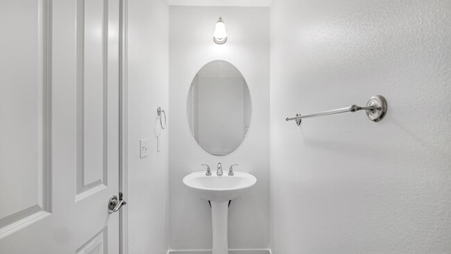 Building Photo - 183 Kingswood