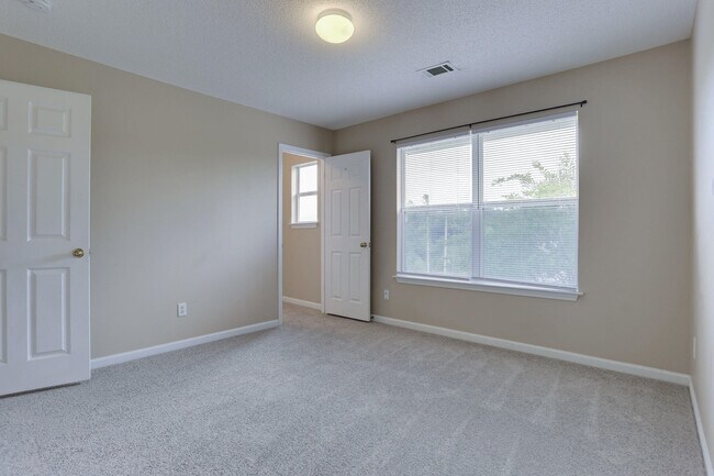 Building Photo - 103 McNair Dr