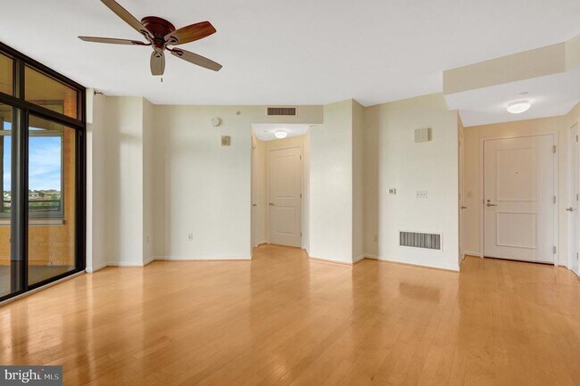 Building Photo - 2720 S Arlington Mill Dr