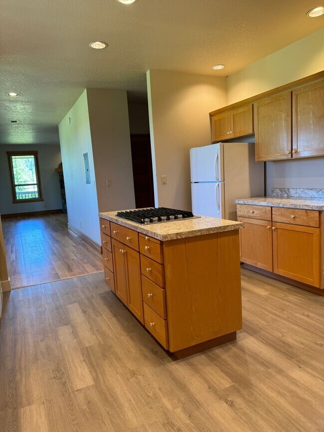 Building Photo - Make this beautiful country home yours! Our home is available for immediate rent.