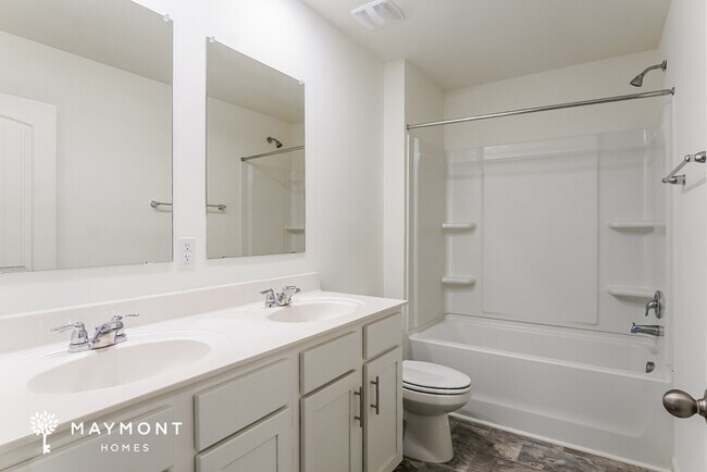 Building Photo - 3 Bedroom on Timber Leaf Loop