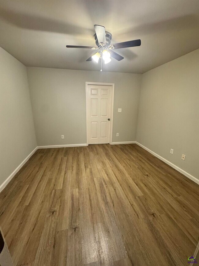 Building Photo - 116 Tabor Dr