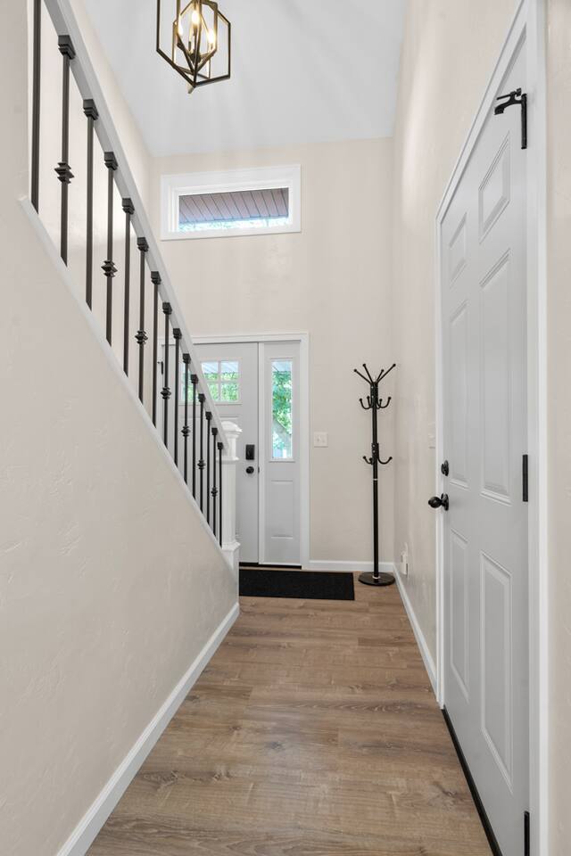 Building Photo - 2598 Parkwood Dr