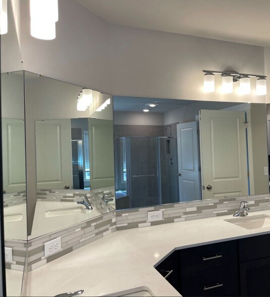 Building Photo - 15372 200th Ave E