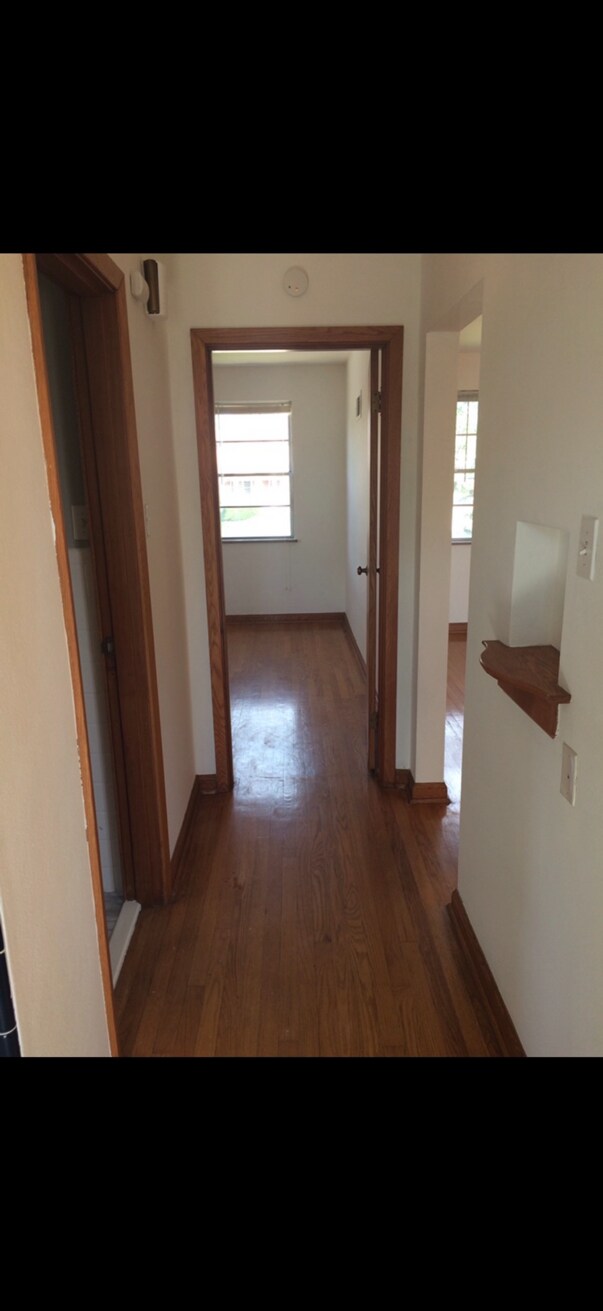 Building Photo - 4605 Jamieson Ave