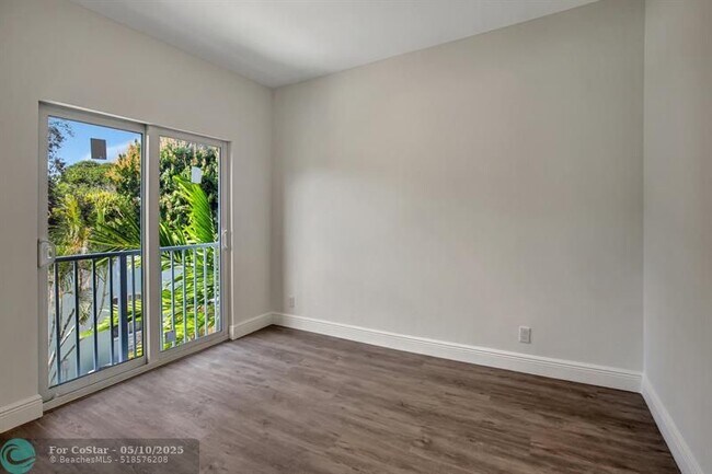 Building Photo - 1108 S 20th Ave